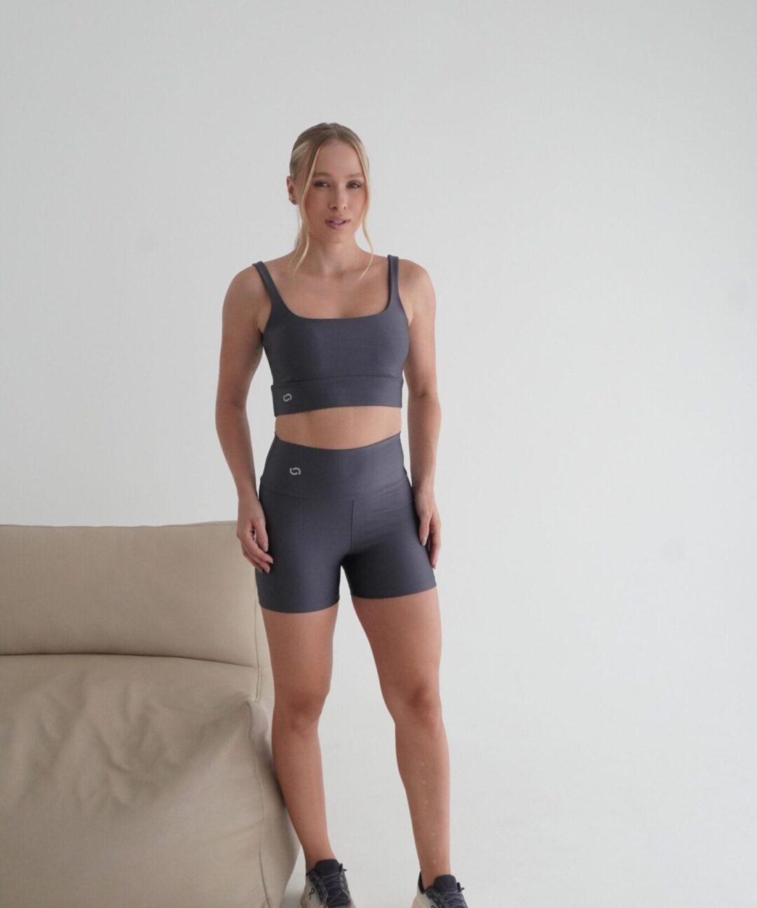 Alternative view de SHORT TRILOBAL CINZA CARBOX