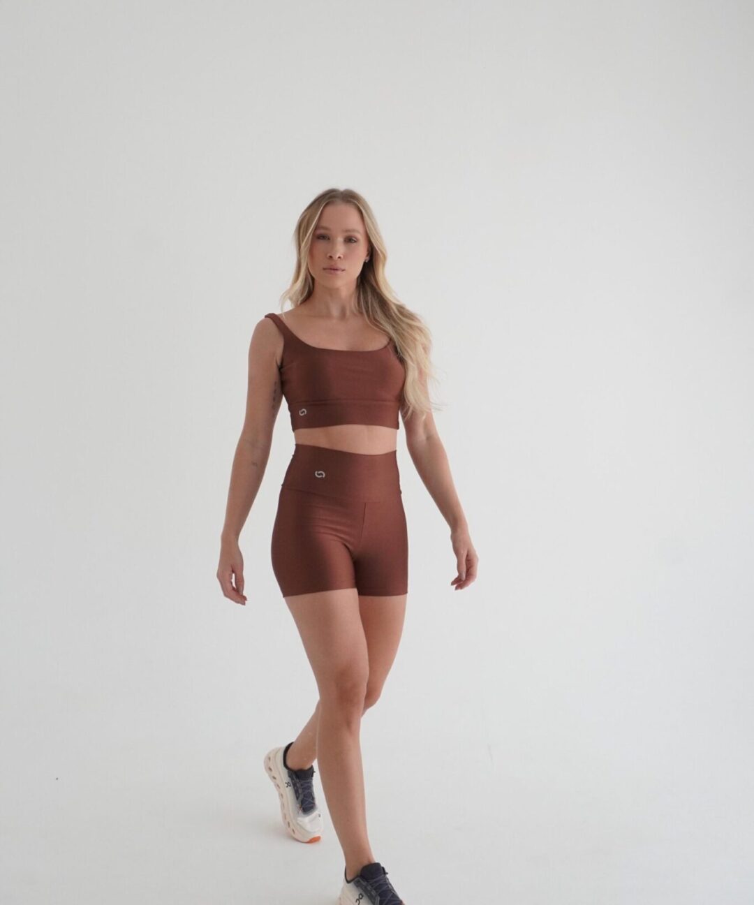 SHORT TRILOBAL CAPPUCCINO