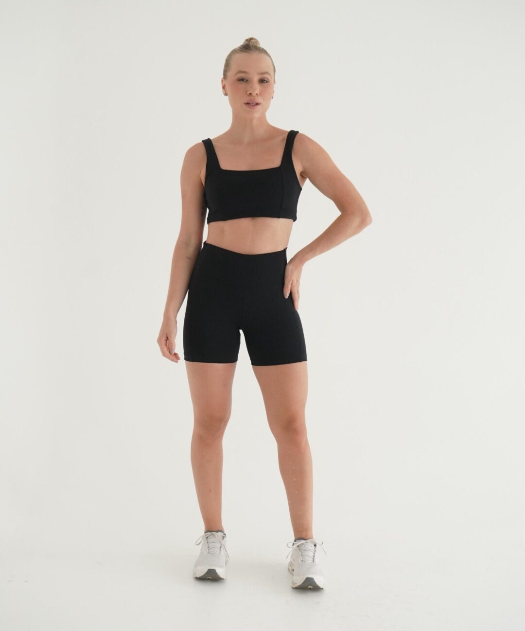 SHORT SLIM PRETO