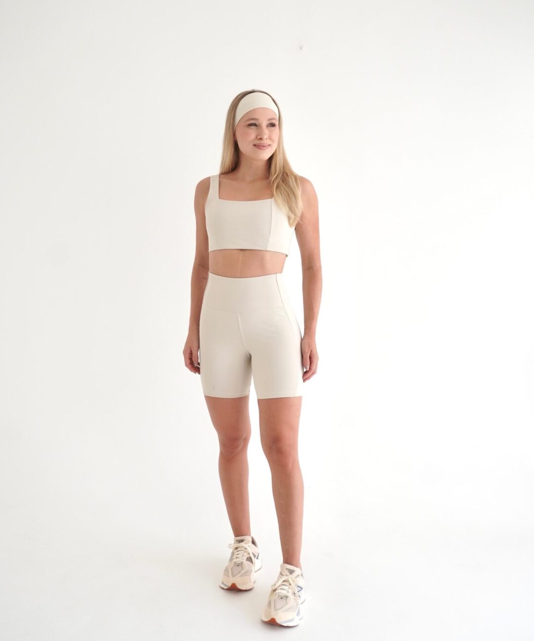SHORT SLIM BEGE MÁRMORE