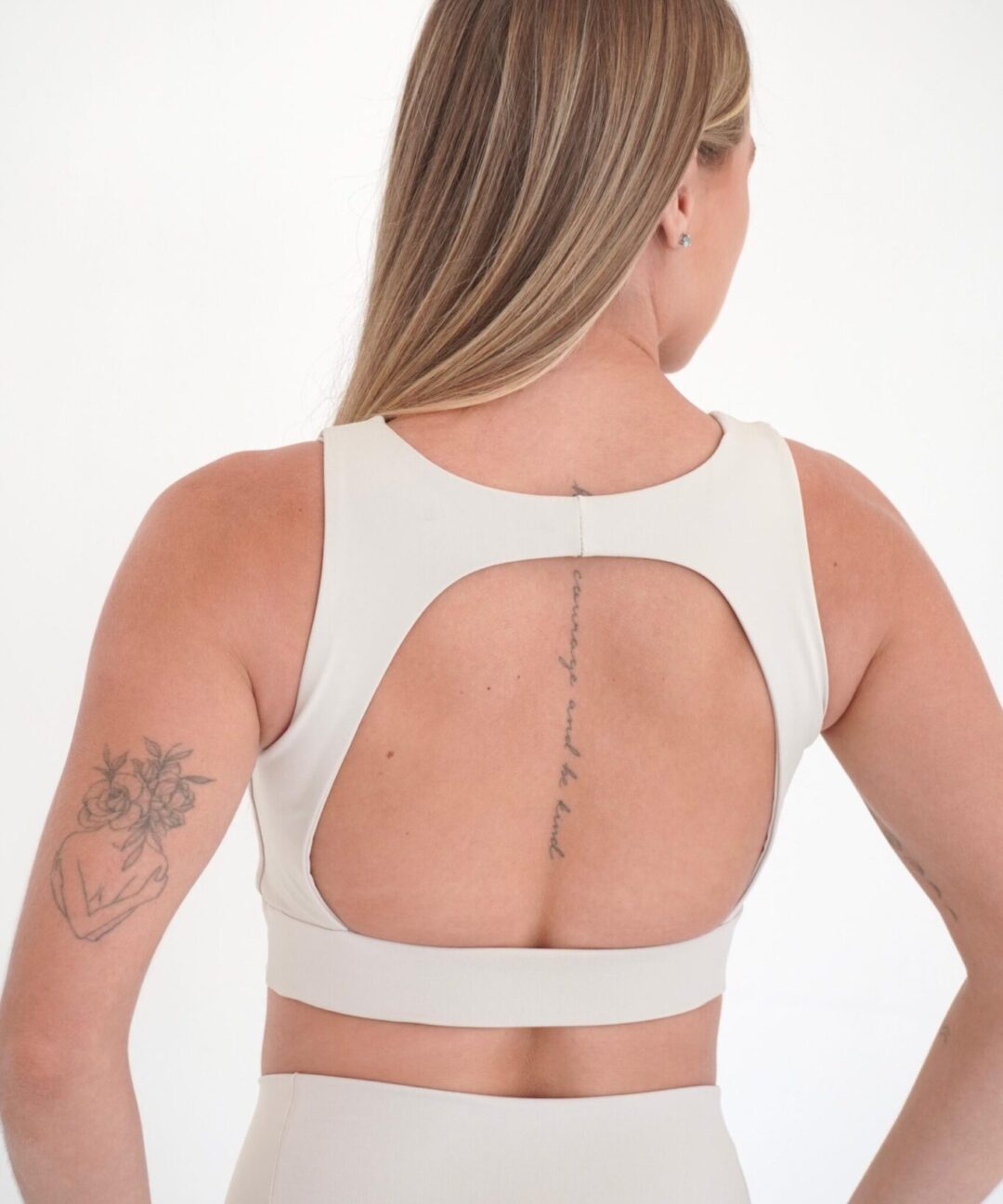 Alternative view de TOP MINIMALIST BEGE MÁRMORE