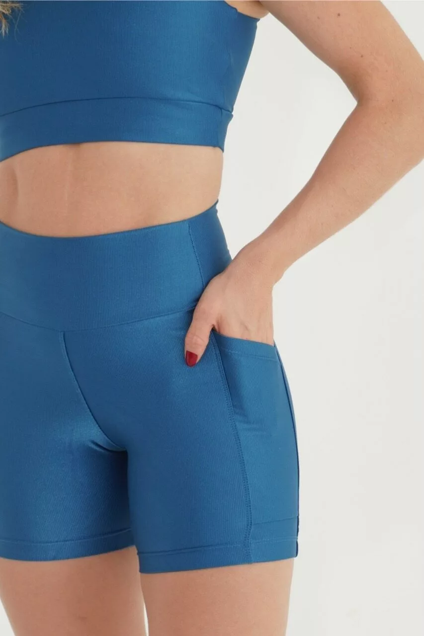 SHORT NATURALLY TÂMISA