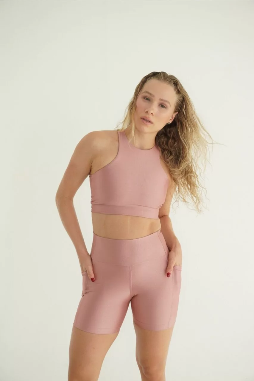 SHORT NATURALLY CALLAS