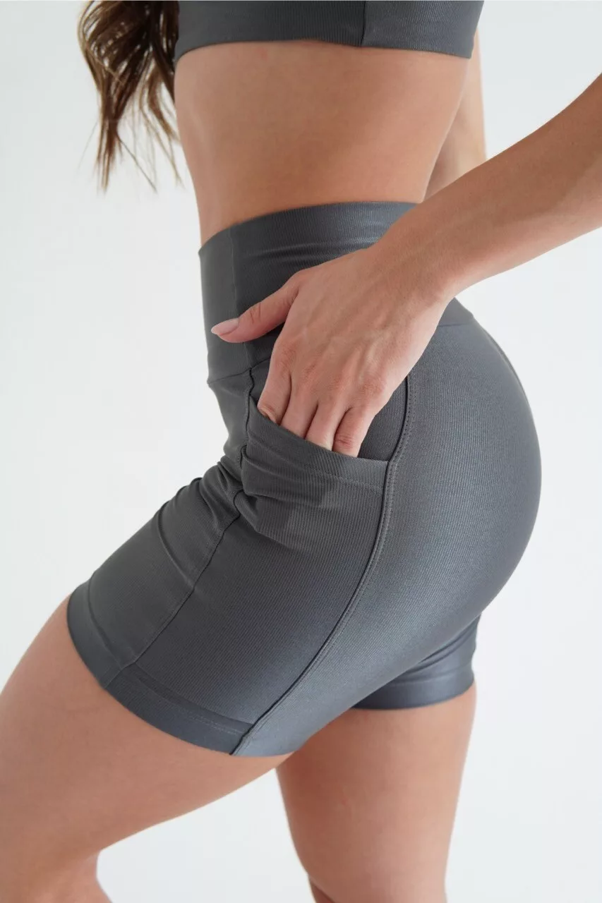 SHORT NATURALLY CINZA SPACE