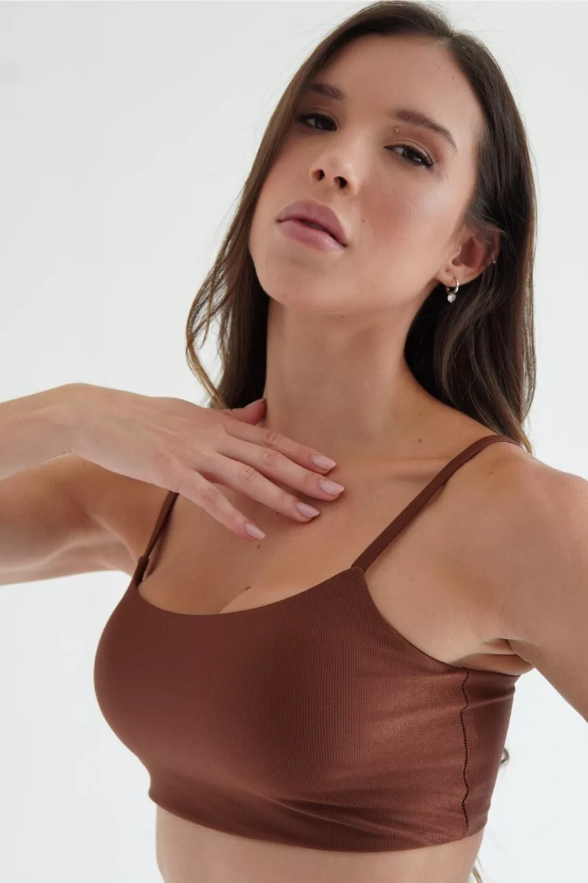 Alternative view de TOP NEW BASIC CANELADO CHOCOLATE