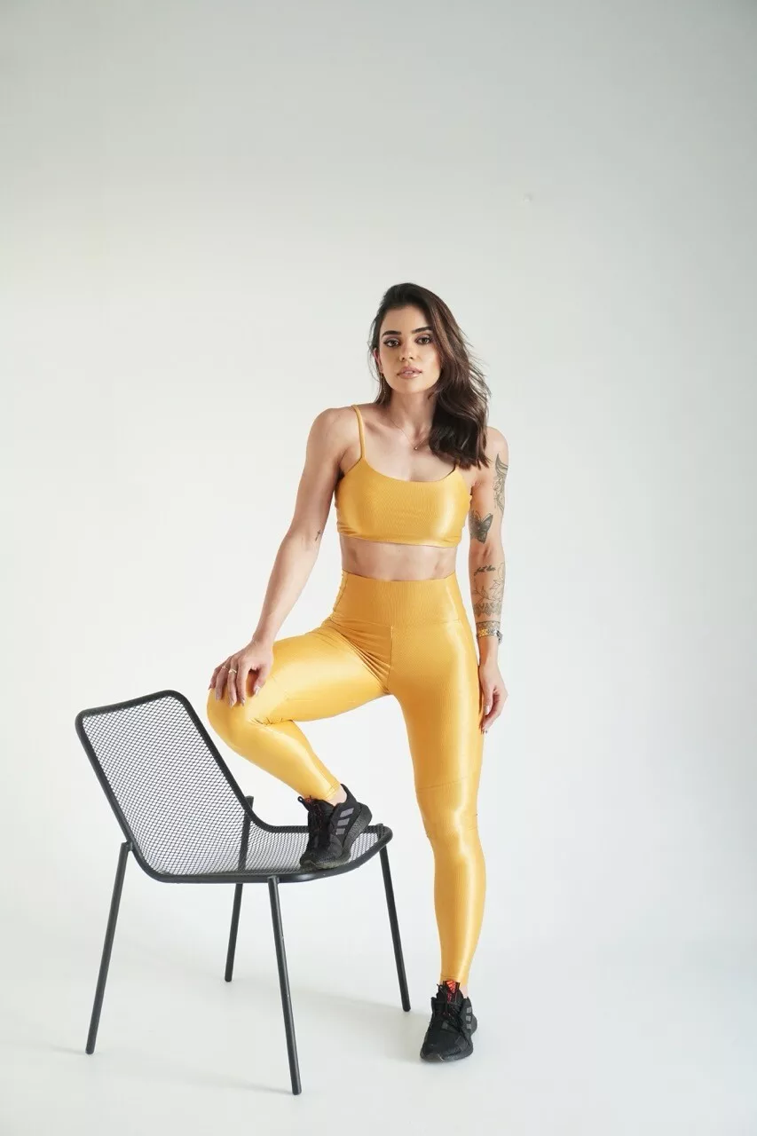 TOP NEW BASIC CANELADO OCRE