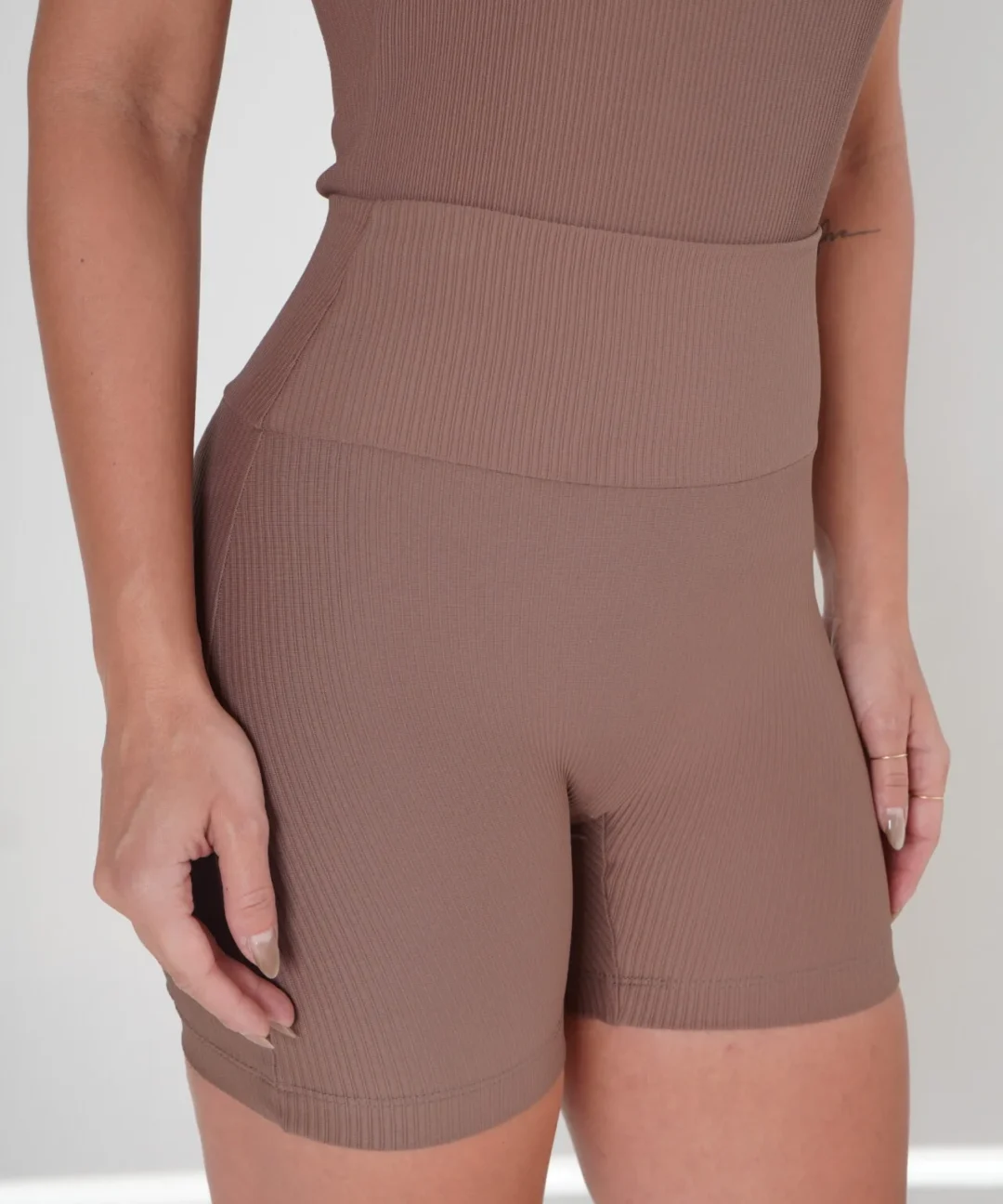 Alternative view de SHORT CANELADO BALANCE CASTANHO