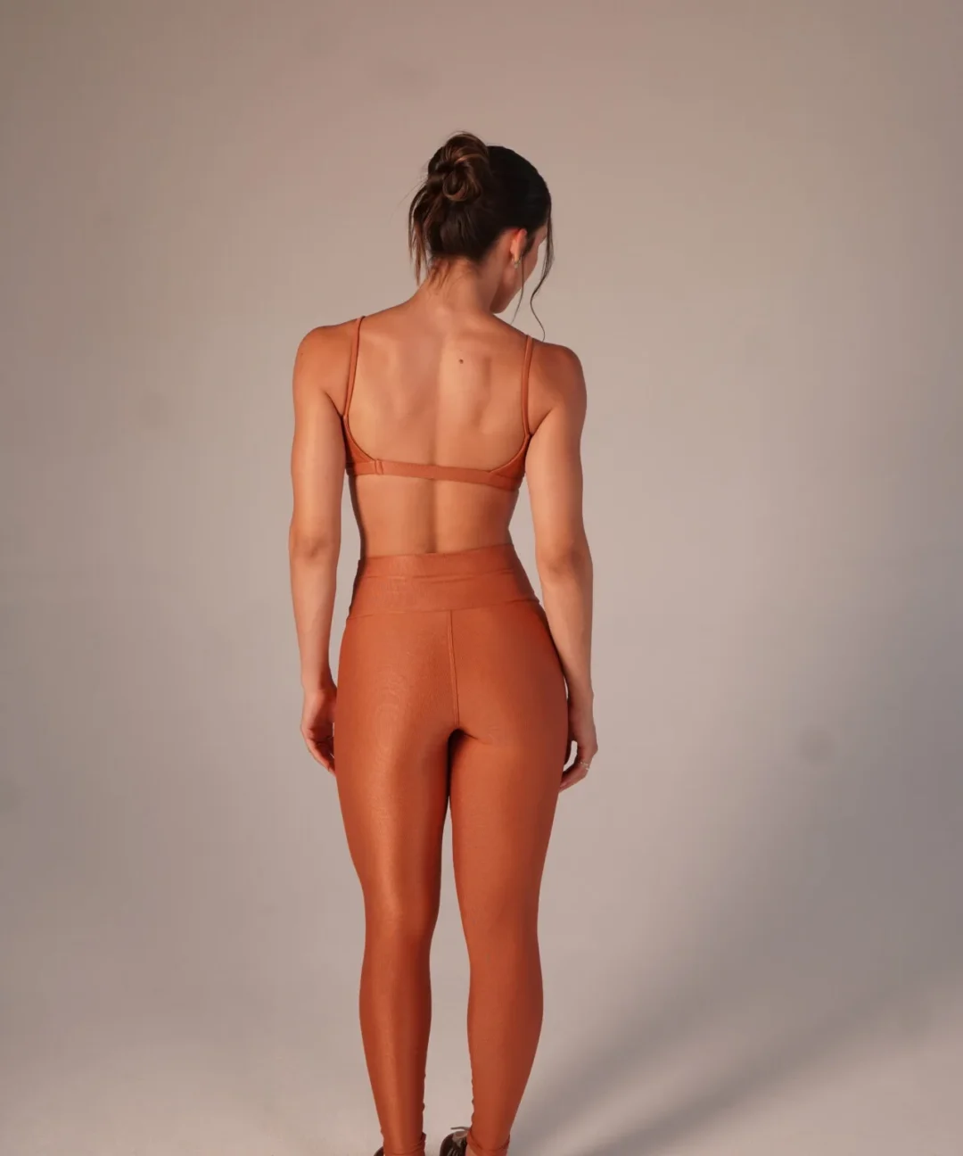 Alternative view de LEGGING BASIC CANELADO CONHAQUE