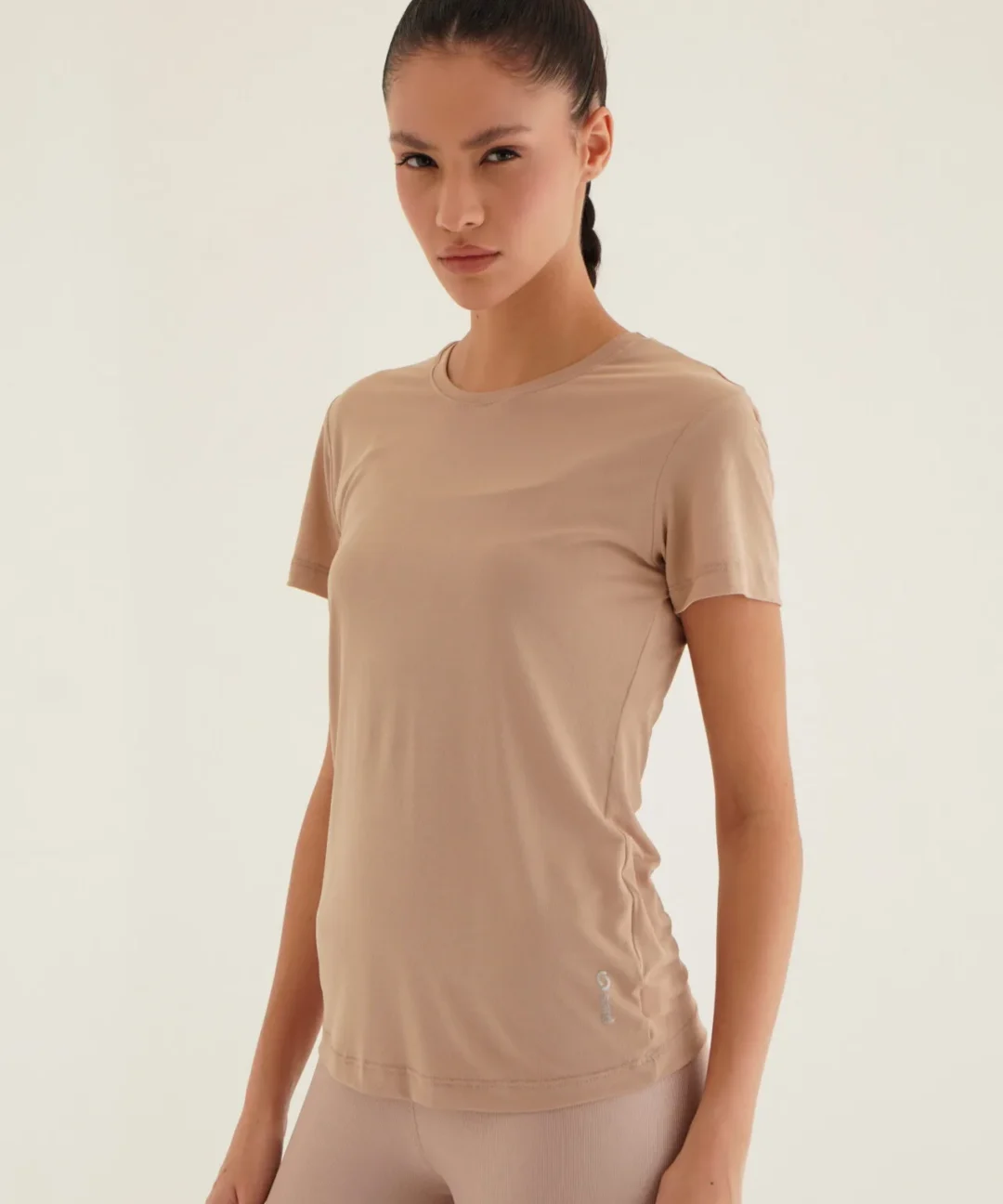 CAMISETA BASIC AVELÃ