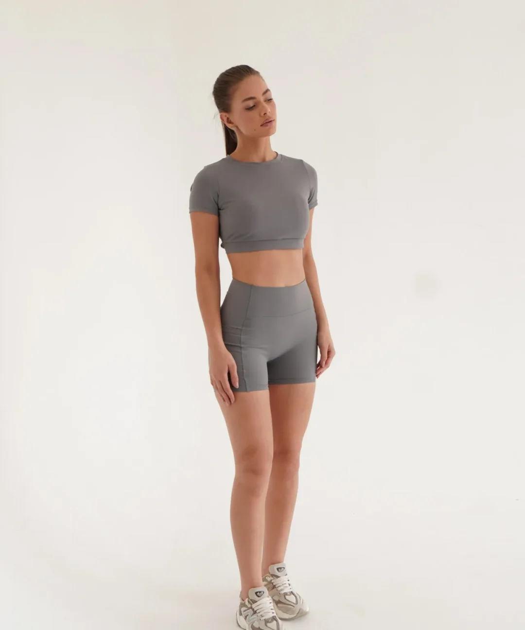 SHORT LIV CINZA