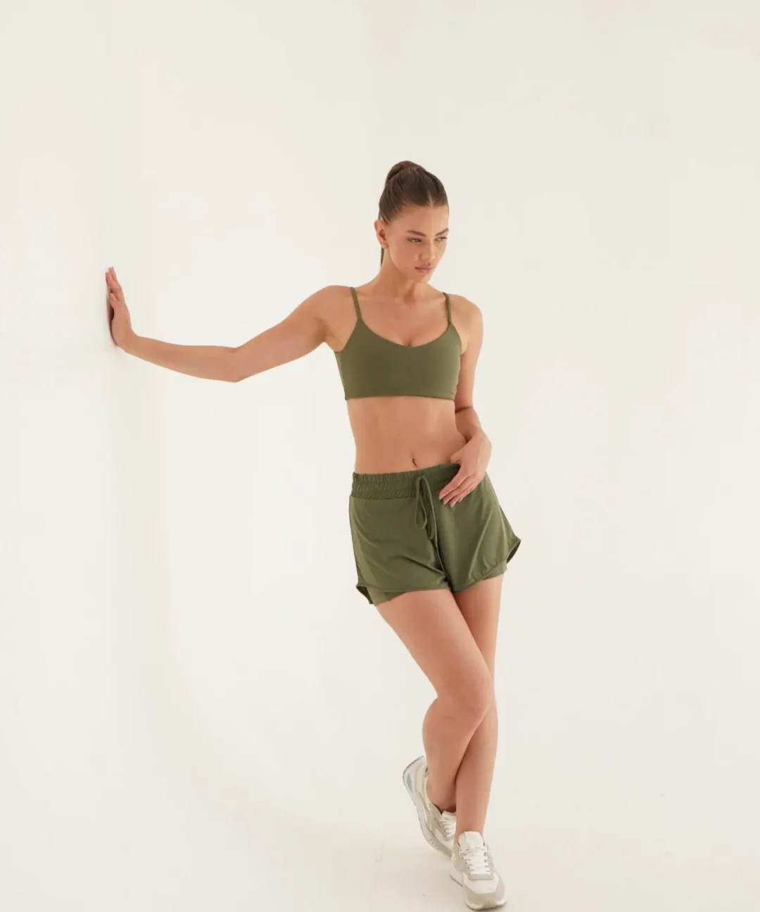 SHORT BEACH ARMY GREEN