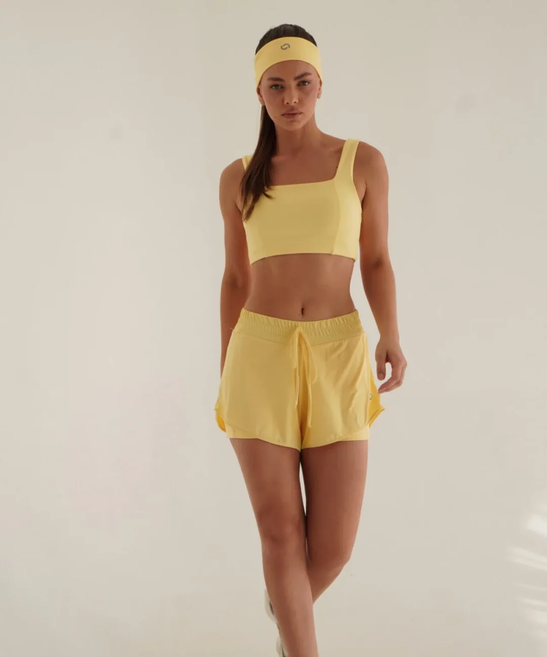 SHORT BEACH YELLOW LIGHT
