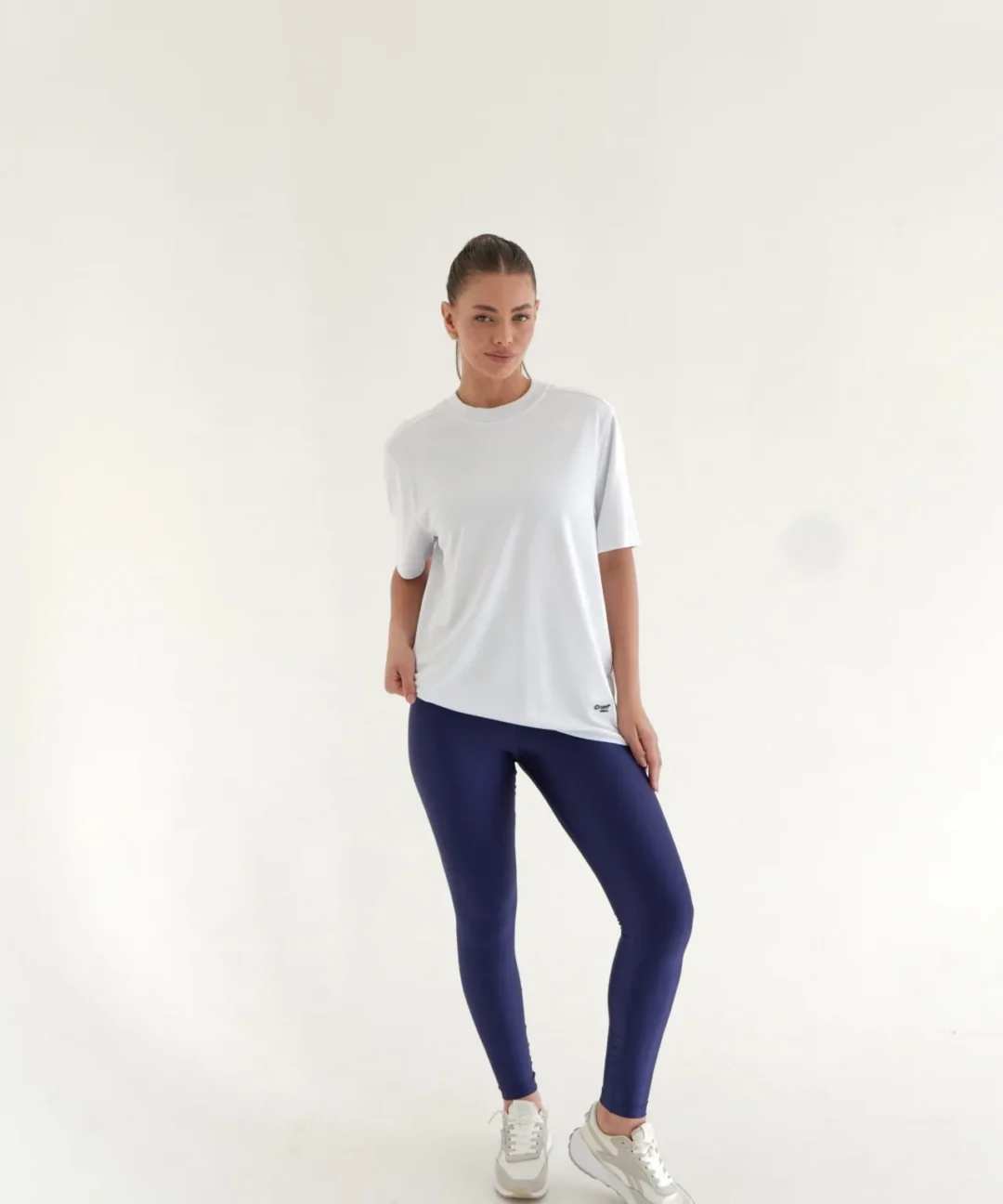 CAMISETA SHOULDER BRANCA